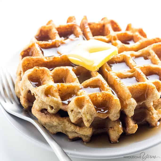 Keto Paleo Almond Flour Waffles Recipe - Gluten Free - These easy keto paleo waffles with almond flour are quick to make, using natural ingredients. They even get crispy! Just 20 minutes including cook time.